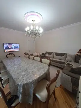Satılır 4 otaqlı həyət evi 200 m²