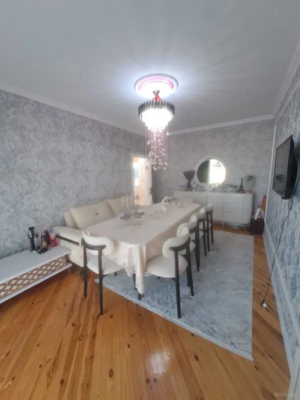 Satılır 4 otaqlı həyət evi 200 m²