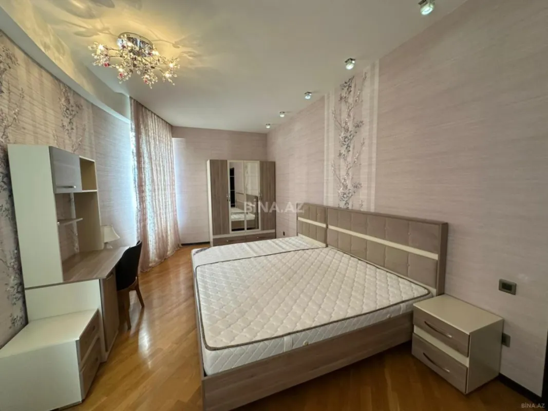 Kirayə verilir 3 otaqlı mənzil 120 m²
