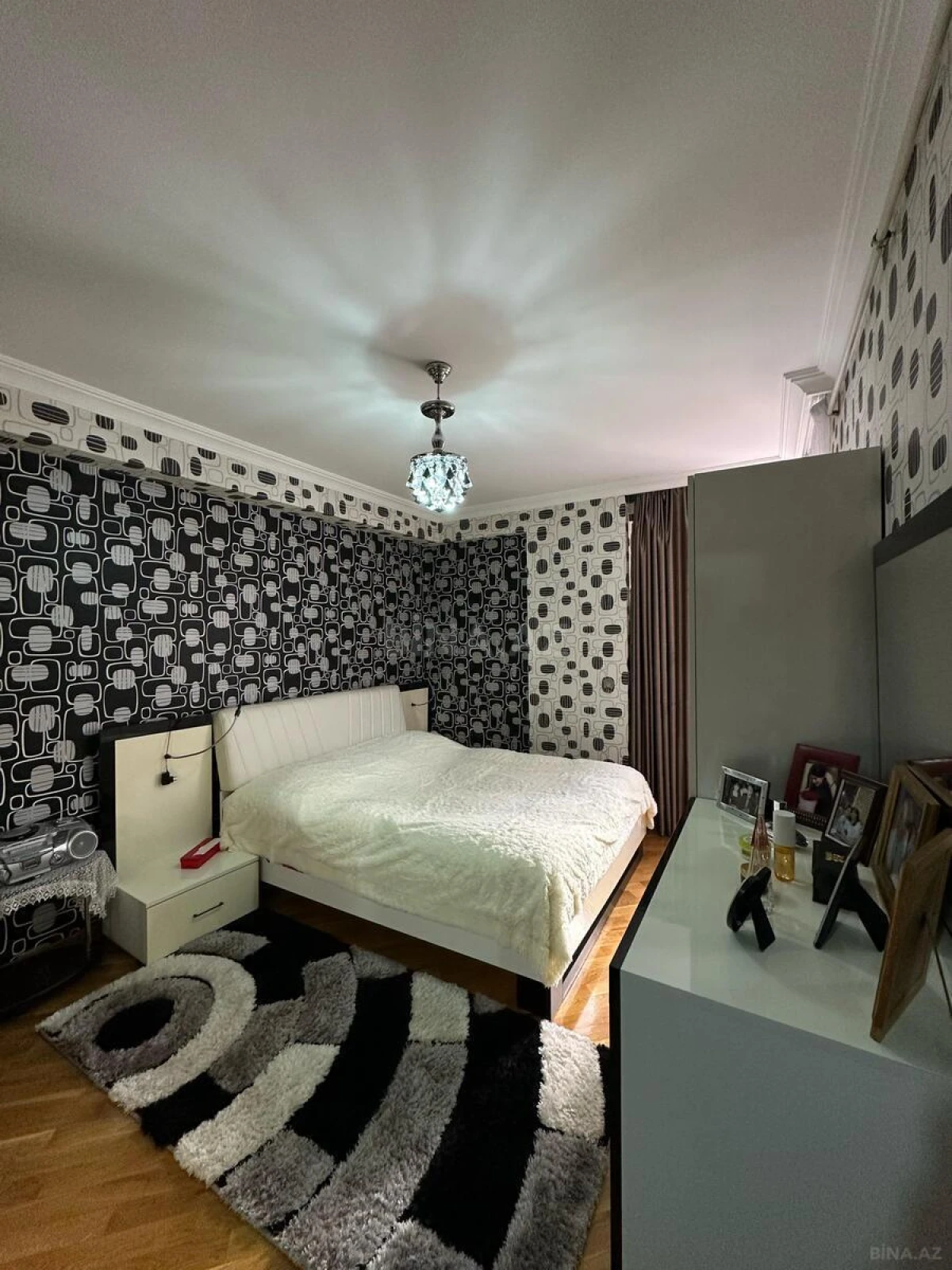 Satılır 2 otaqlı mənzil 65 m²
