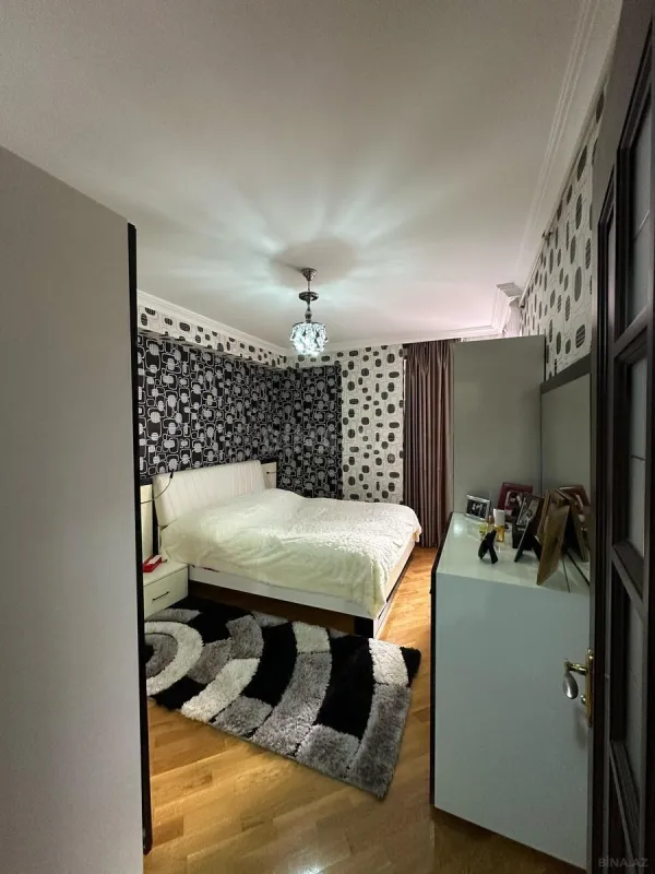 Satılır 2 otaqlı mənzil 65 m²