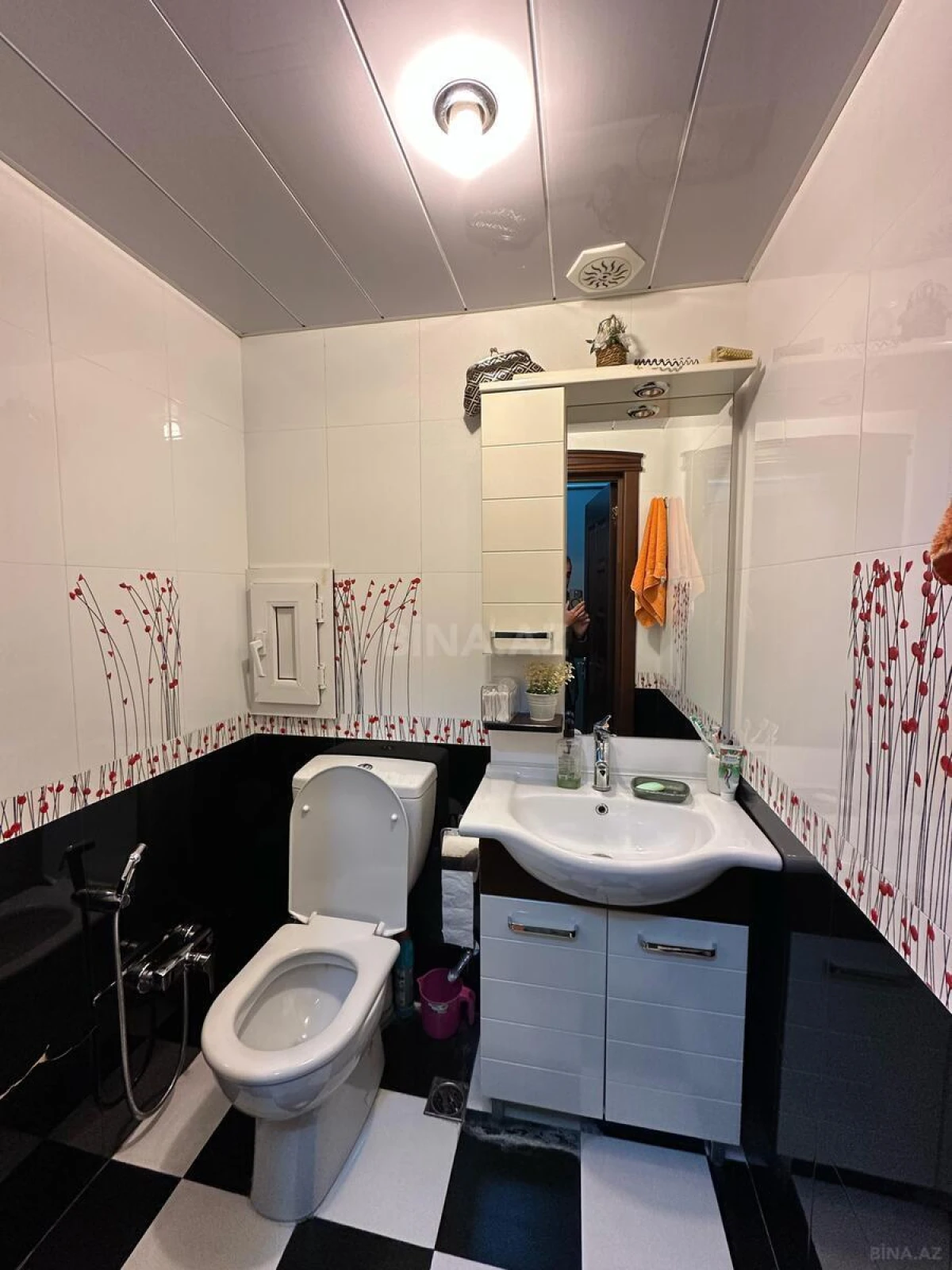 Satılır 2 otaqlı mənzil 65 m²