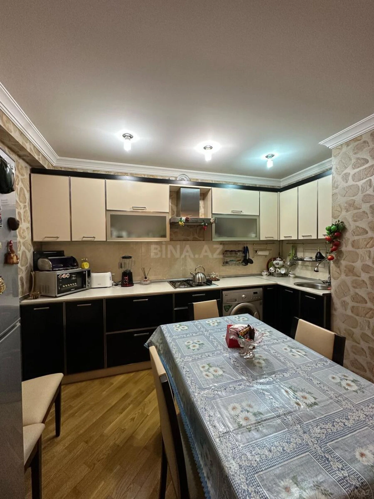 Satılır 2 otaqlı mənzil 65 m²