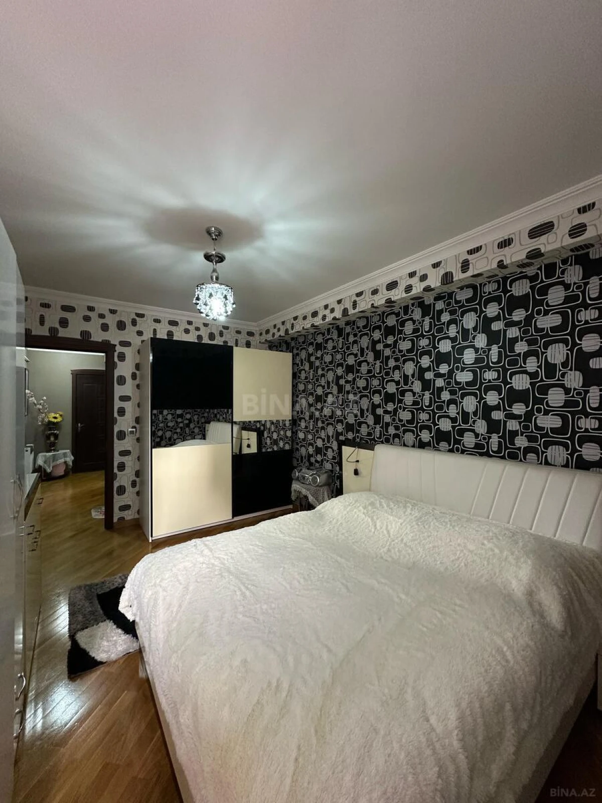 Satılır 2 otaqlı mənzil 65 m²