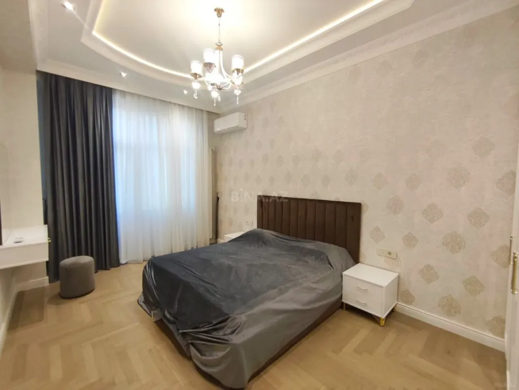 Kirayə verilir 2 otaqlı mənzil 93 m²