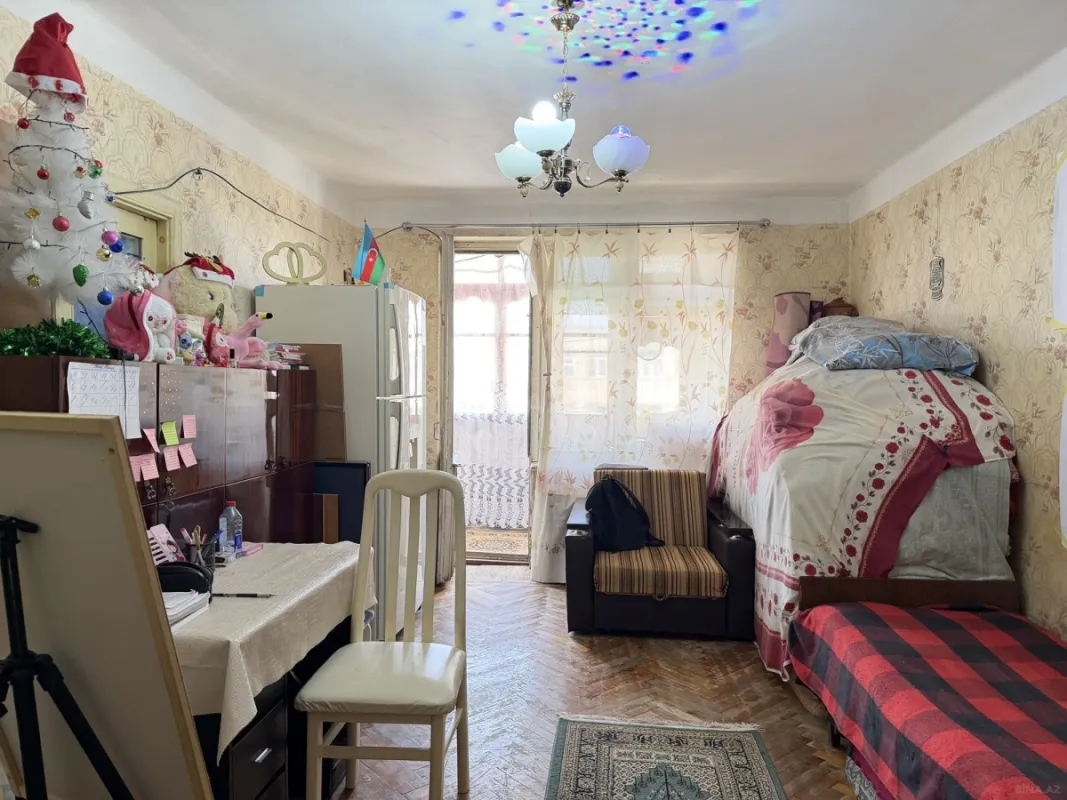 Satılır 4 otaqlı mənzil 100 m²