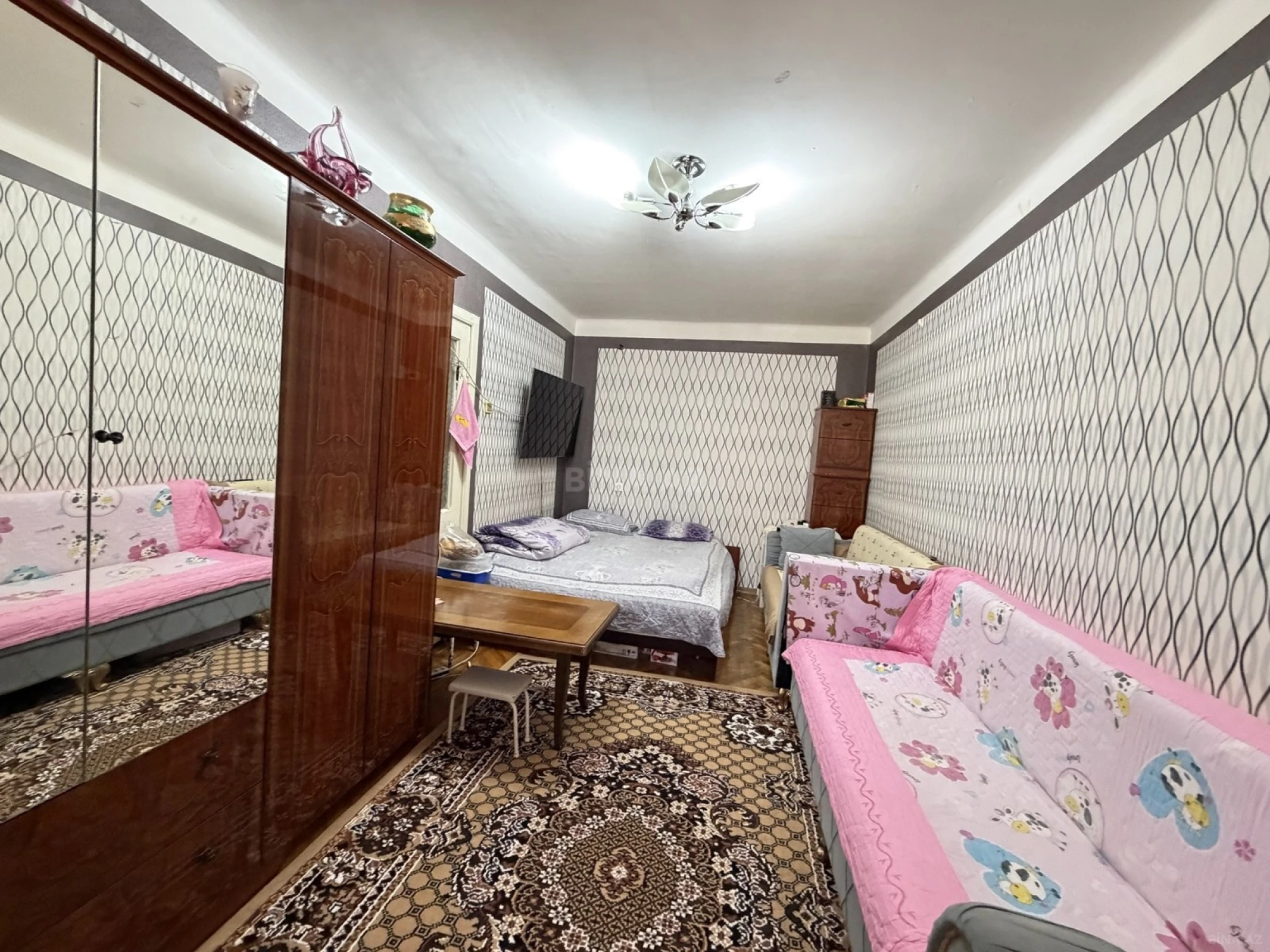 Satılır 4 otaqlı mənzil 100 m²