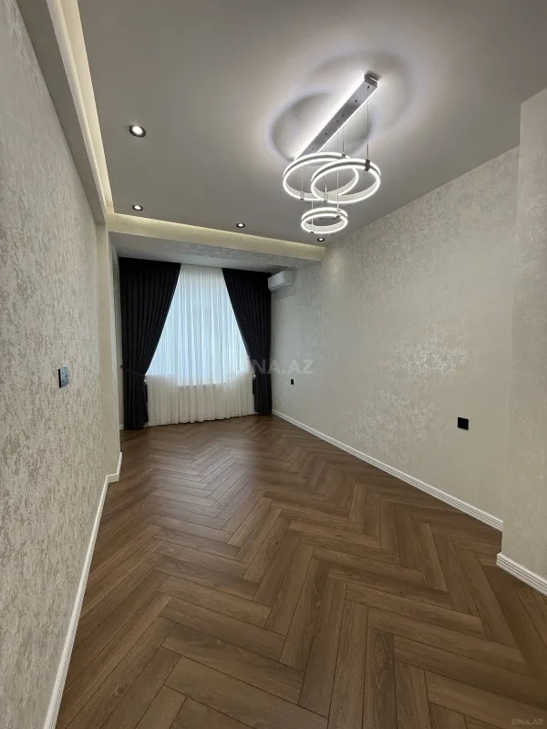 Satılır 3 otaqlı mənzil 105 m²