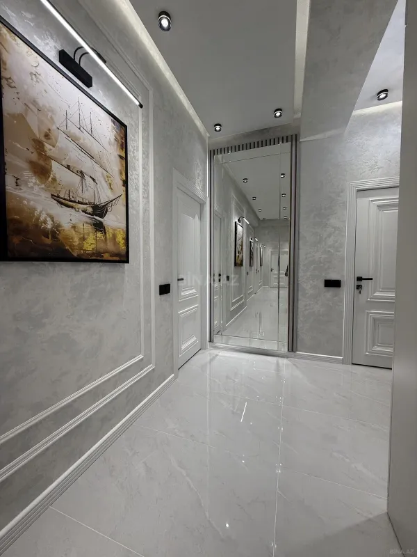 Satılır 3 otaqlı mənzil 105 m²