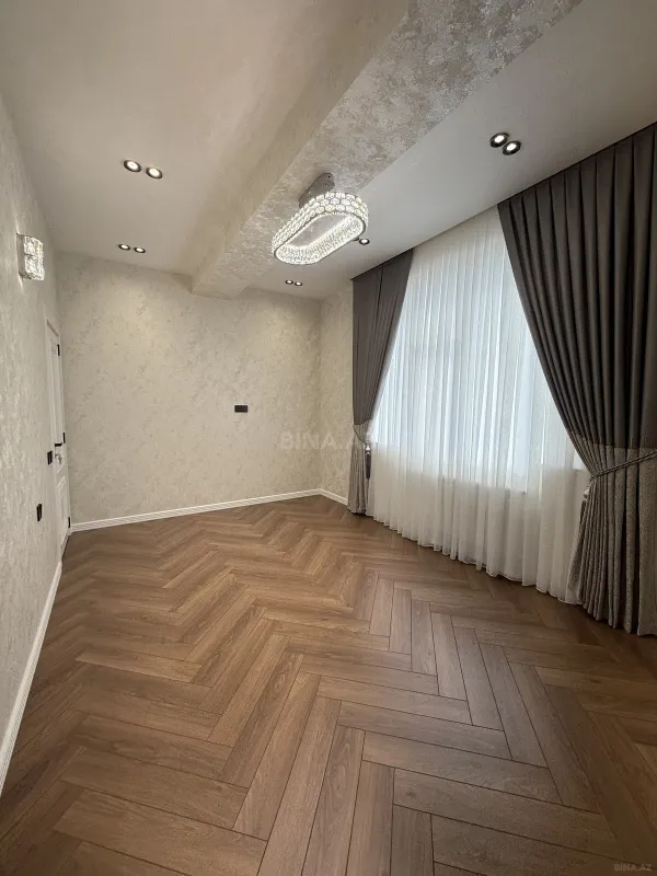Satılır 3 otaqlı mənzil 105 m²