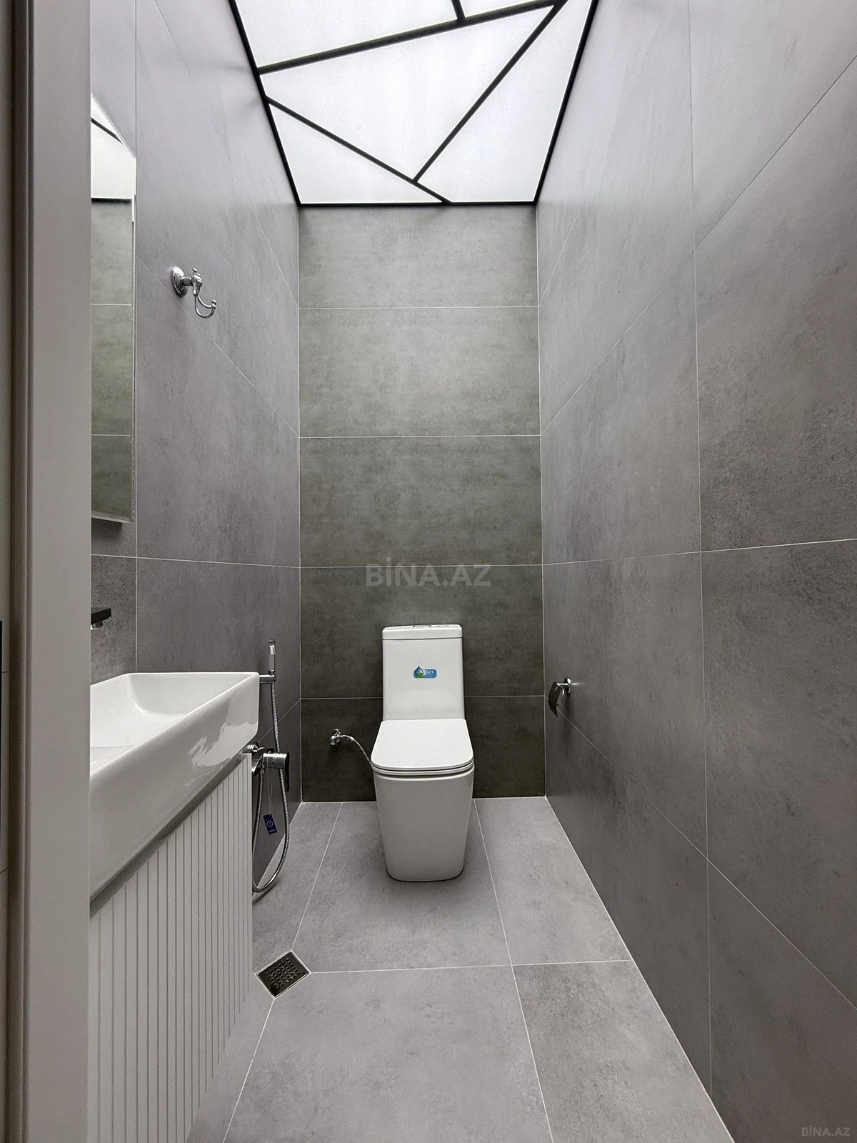 Satılır 3 otaqlı mənzil 105 m²