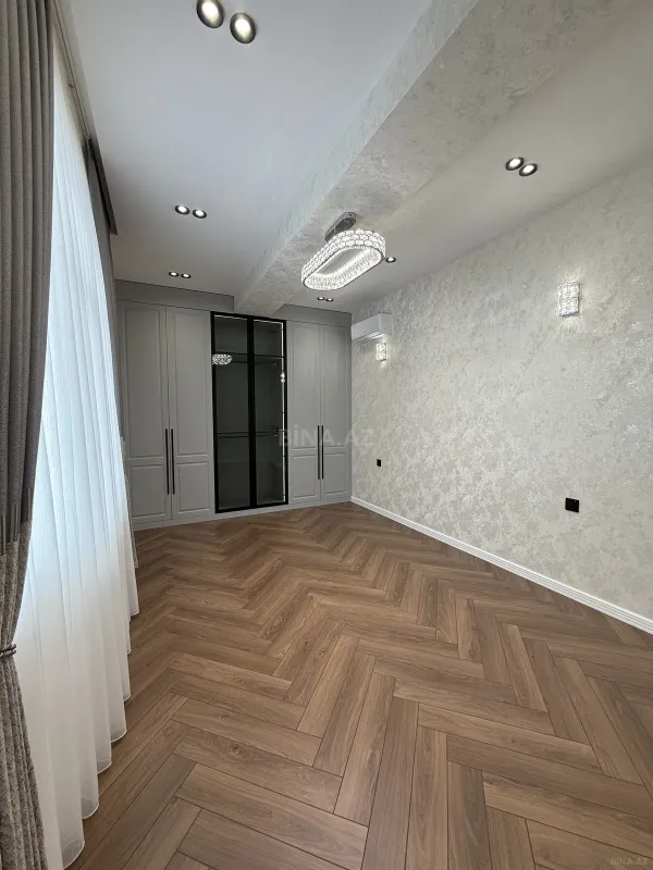 Satılır 3 otaqlı mənzil 105 m²