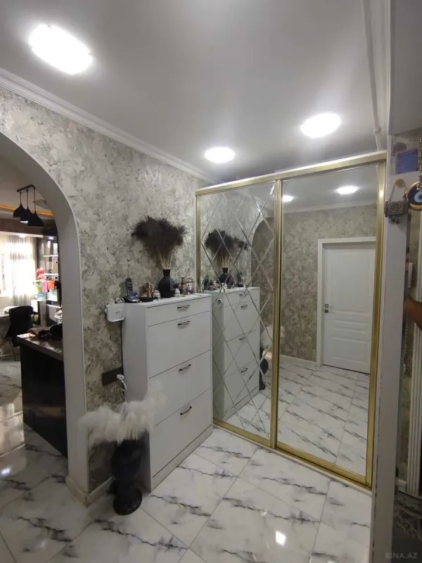 Satılır 2 otaqlı mənzil 65 m²