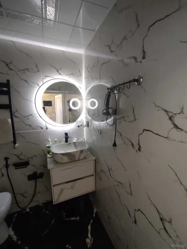 Satılır 2 otaqlı mənzil 65 m²