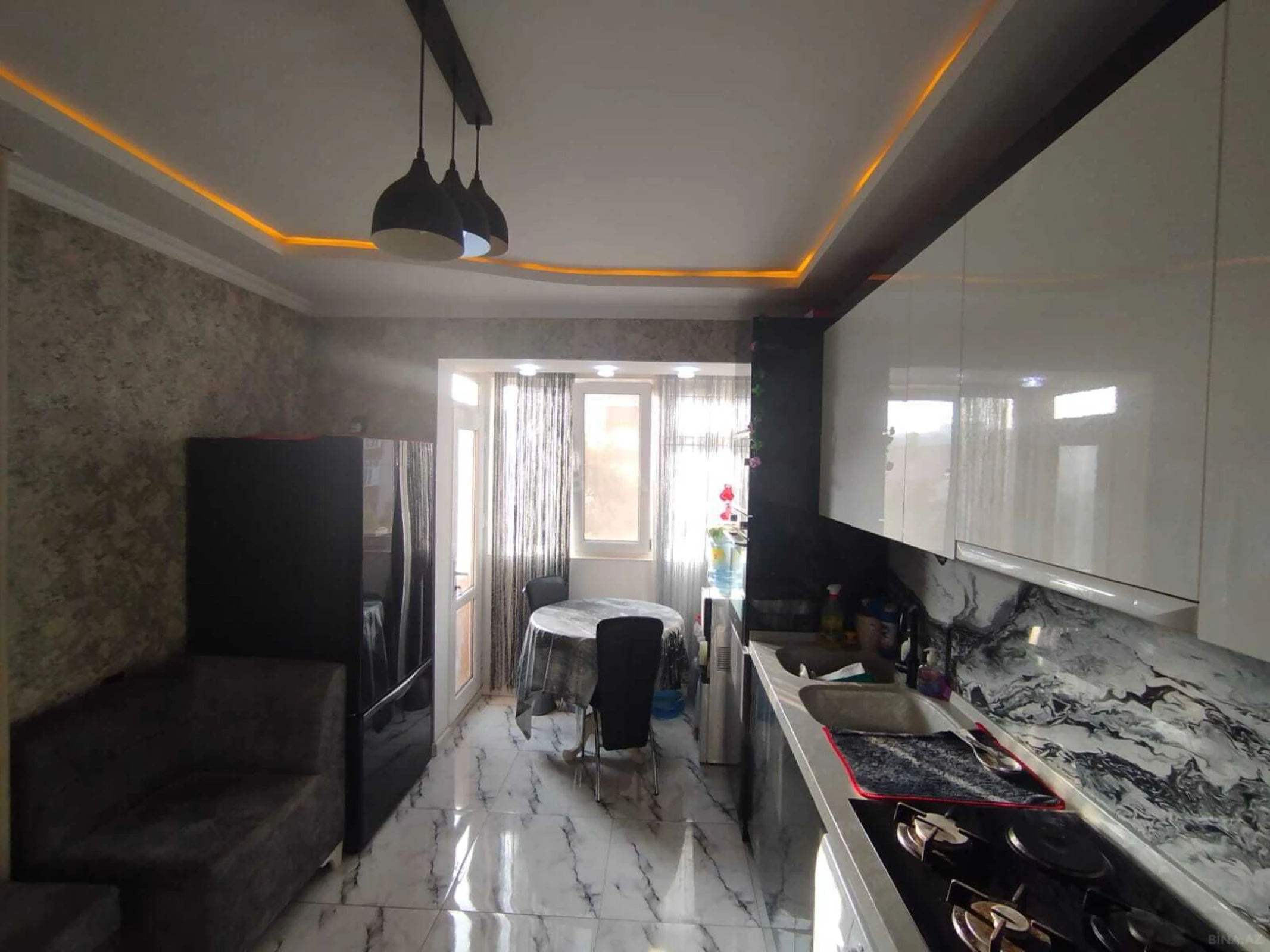 Satılır 2 otaqlı mənzil 65 m²