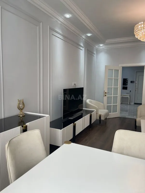 Satılır 2 otaqlı mənzil 115 m²