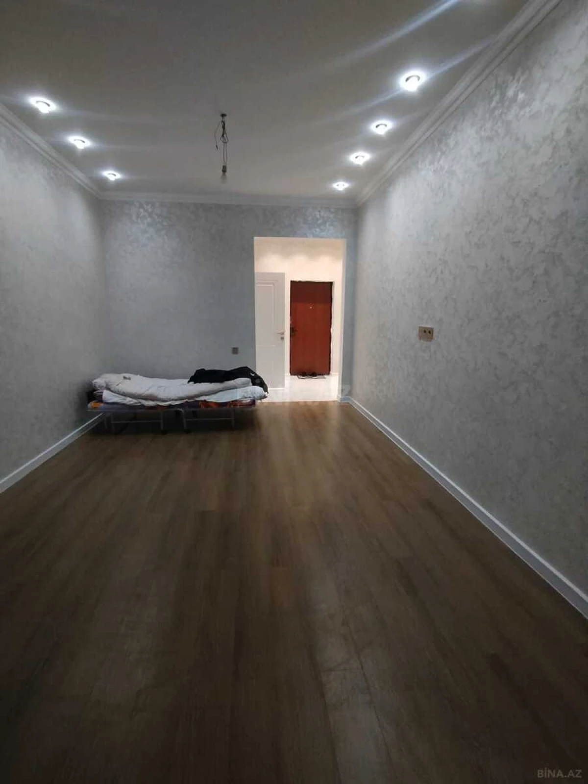 Kirayə verilir 2 otaqlı mənzil 60 m²