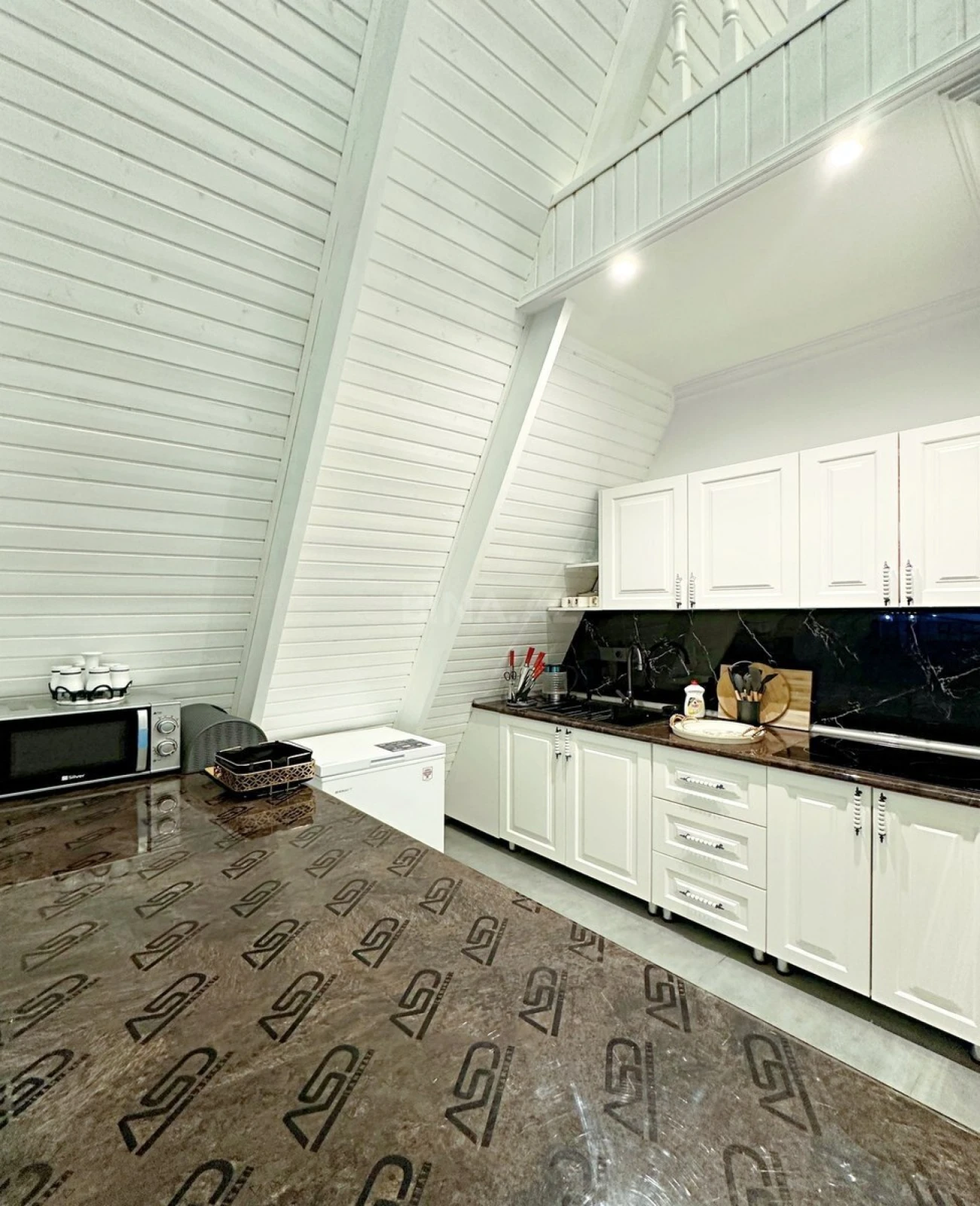 Satılır 3 otaqlı həyət evi 160 m²