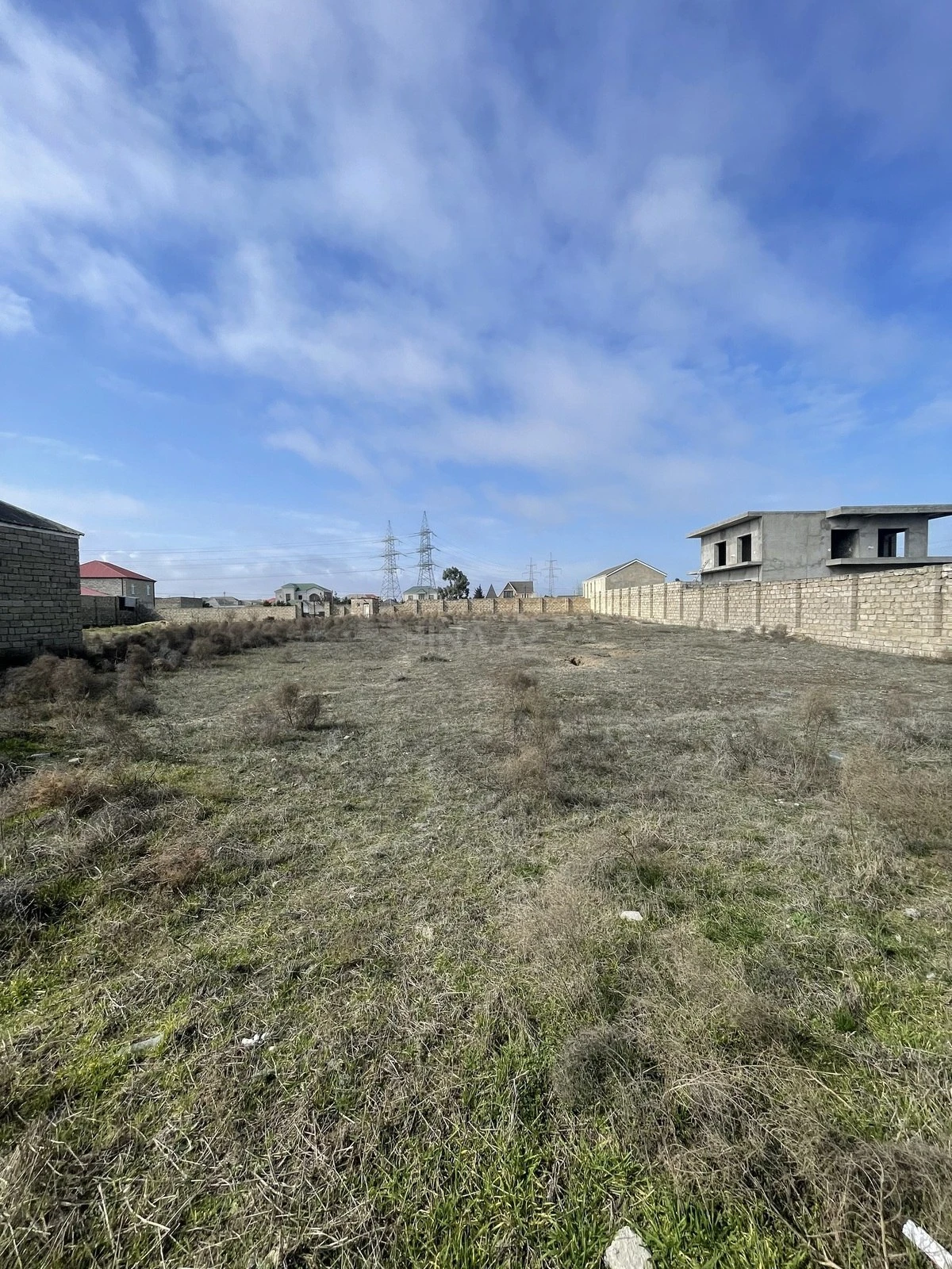 Satılır torpaq sahəsi 12 m²