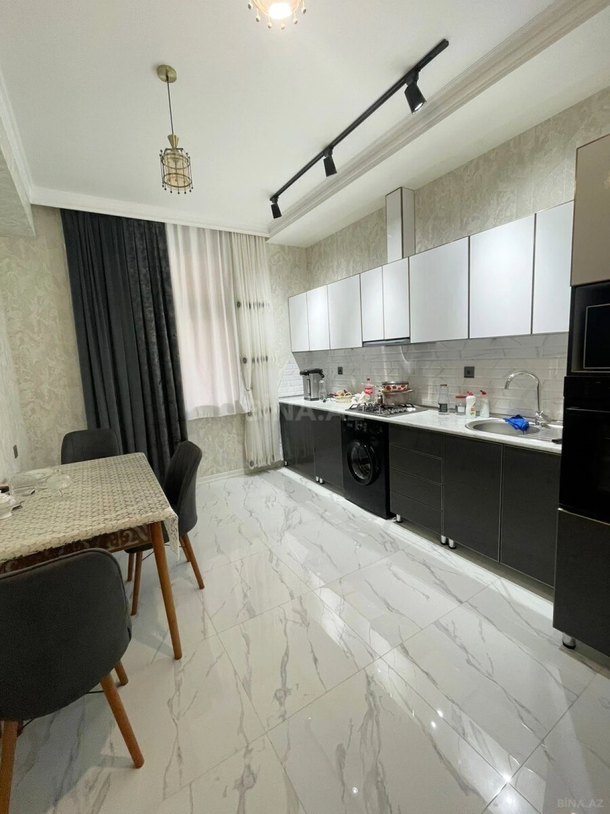Kirayə verilir 3 otaqlı mənzil 100 m²
