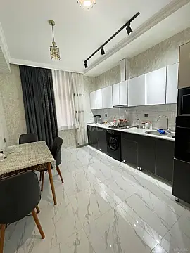 Kirayə verilir 3 otaqlı mənzil 100 m²