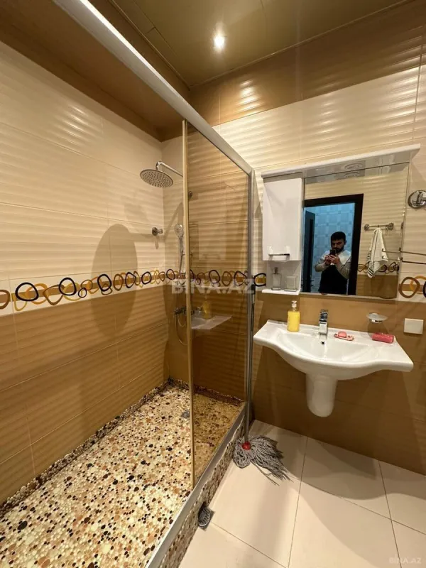 Kirayə verilir 3 otaqlı mənzil 120 m²