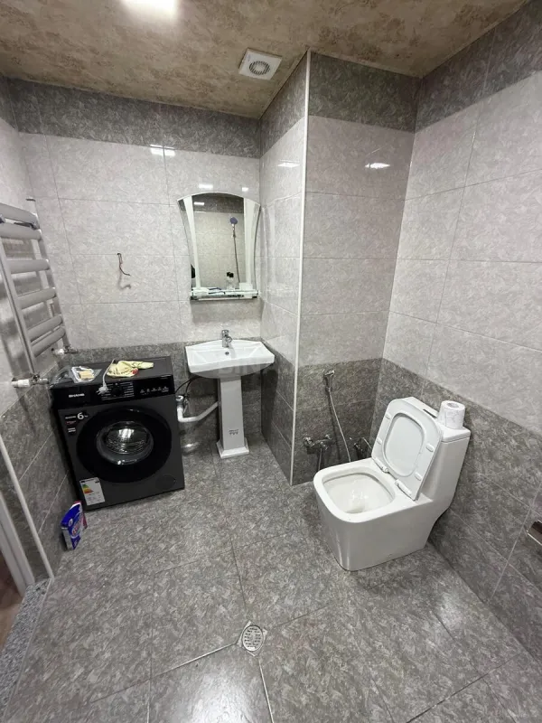 Kirayə verilir 1 otaqlı mənzil 53 m²