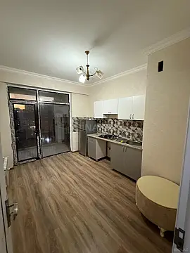 Kirayə verilir 1 otaqlı mənzil 53 m²