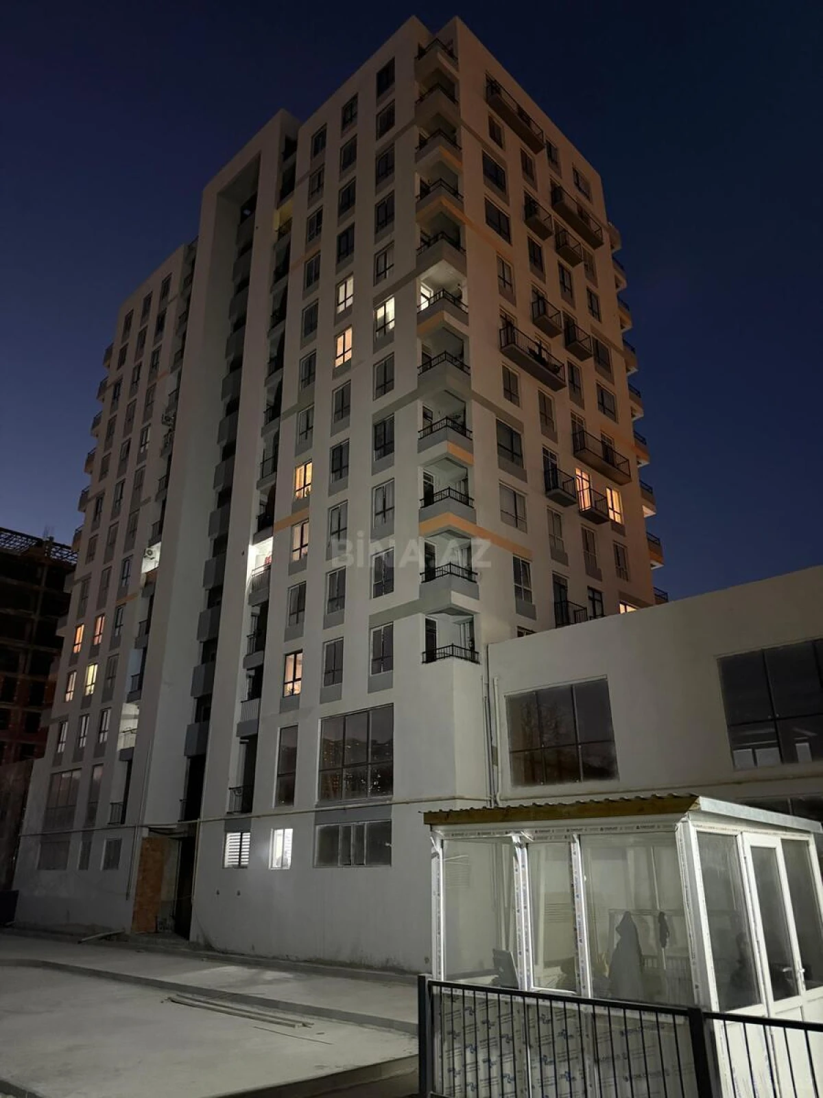 Kirayə verilir 1 otaqlı mənzil 53 m²