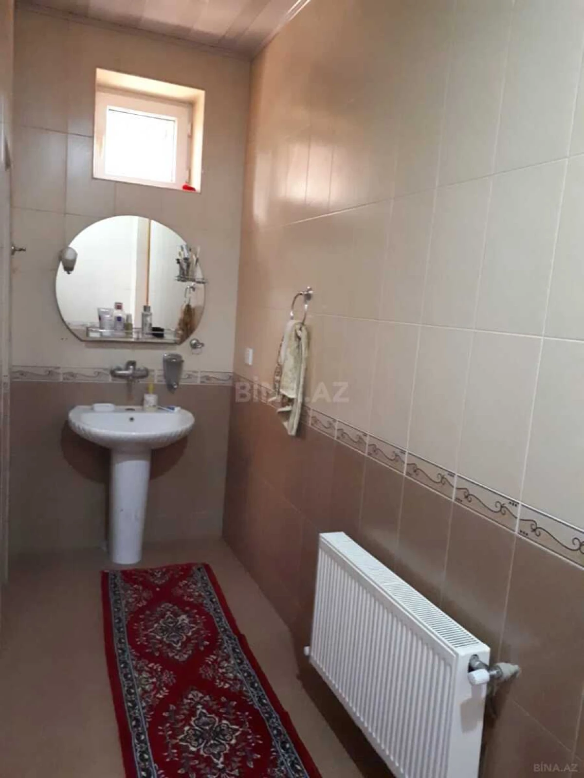 Satılır 5 otaqlı həyət evi 300 m²