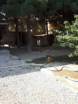 Satılır 5 otaqlı həyət evi 300 m²
