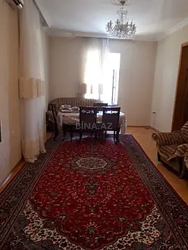 Satılır 5 otaqlı həyət evi 300 m²