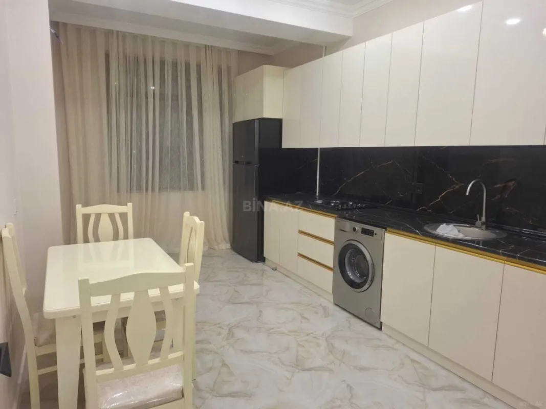 Kirayə verilir 3 otaqlı mənzil 110 m²