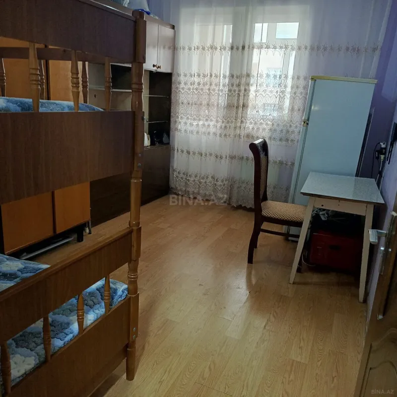 Satılır 5 otaqlı mənzil 120 m²