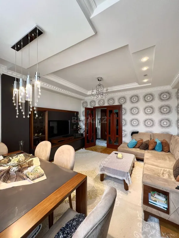 Satılır 2 otaqlı mənzil 95 m²