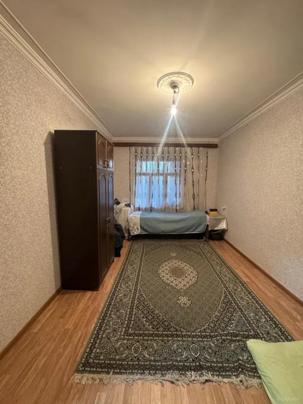Satılır 4 otaqlı mənzil 100 m²