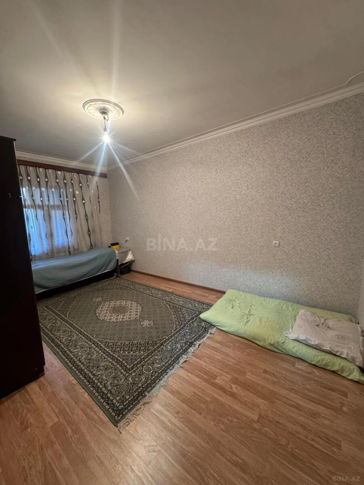 Satılır 4 otaqlı mənzil 100 m²