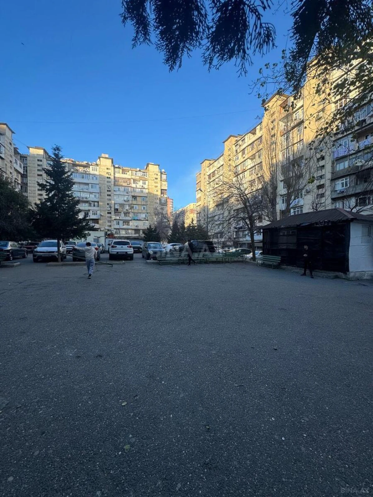 Satılır 4 otaqlı mənzil 100 m²