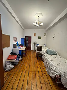 Satılır 4 otaqlı mənzil 132 m²