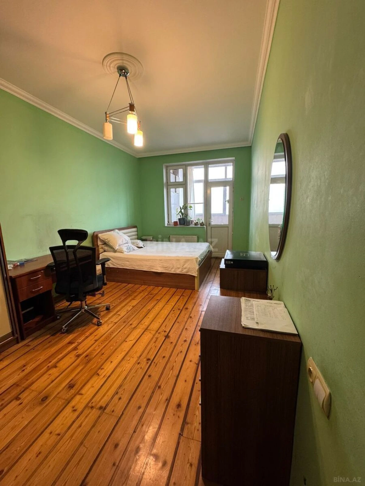 Satılır 4 otaqlı mənzil 132 m²