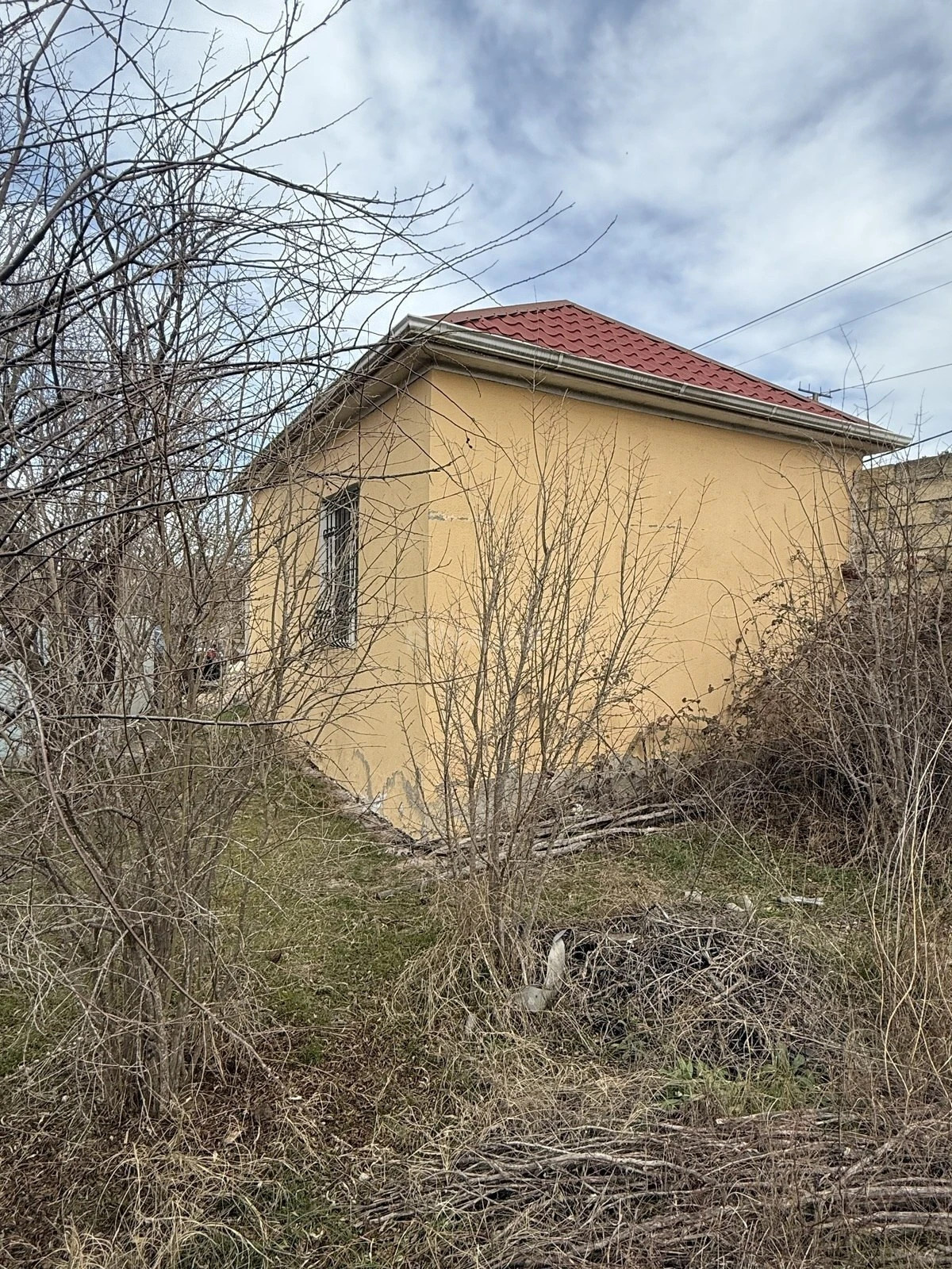 Satılır 1 otaqlı həyət evi 40 m²