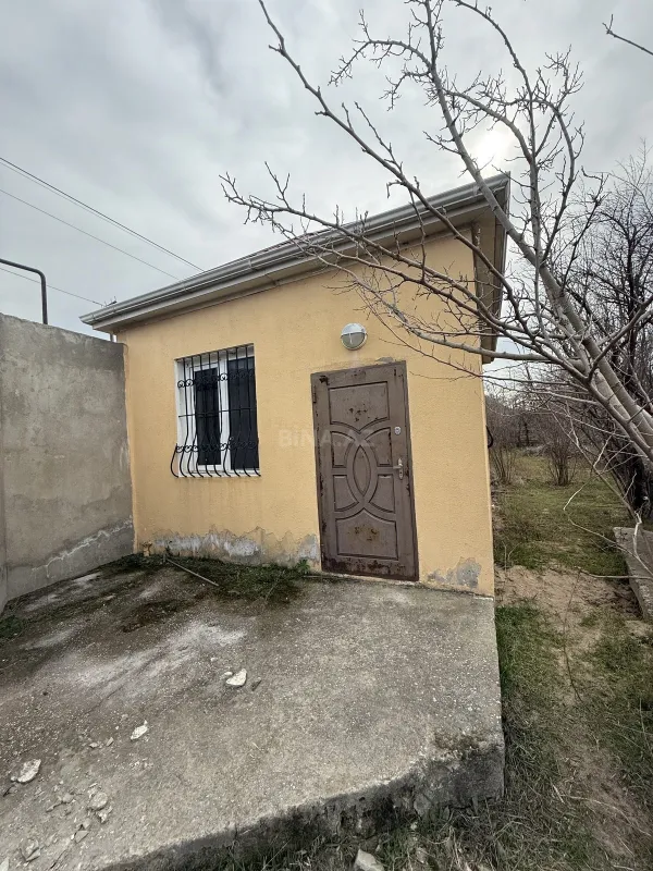 Satılır 1 otaqlı həyət evi 40 m²