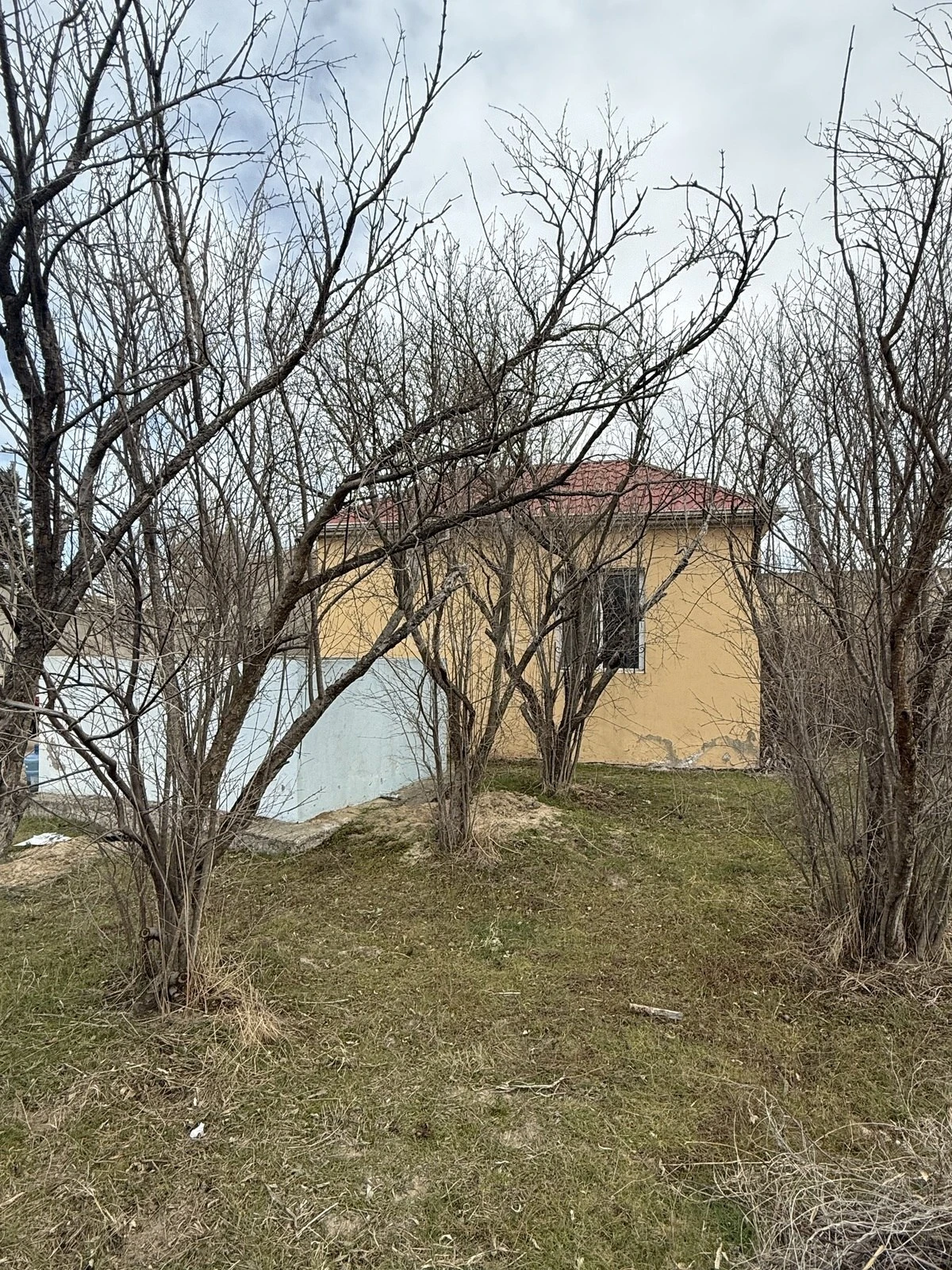 Satılır 1 otaqlı həyət evi 40 m²