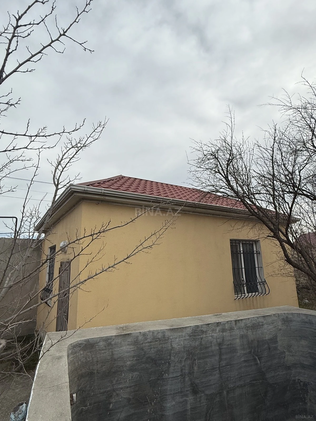 Satılır 1 otaqlı həyət evi 40 m²