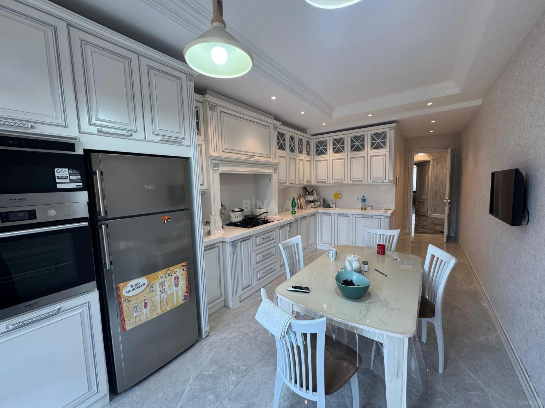 Kirayə verilir 3 otaqlı mənzil 140 m²