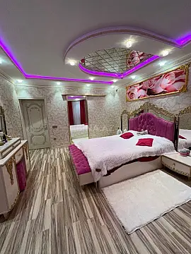 Satılır 6 otaqlı həyət evi 240 m²