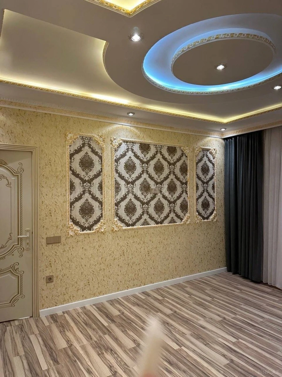 Satılır 6 otaqlı həyət evi 240 m²