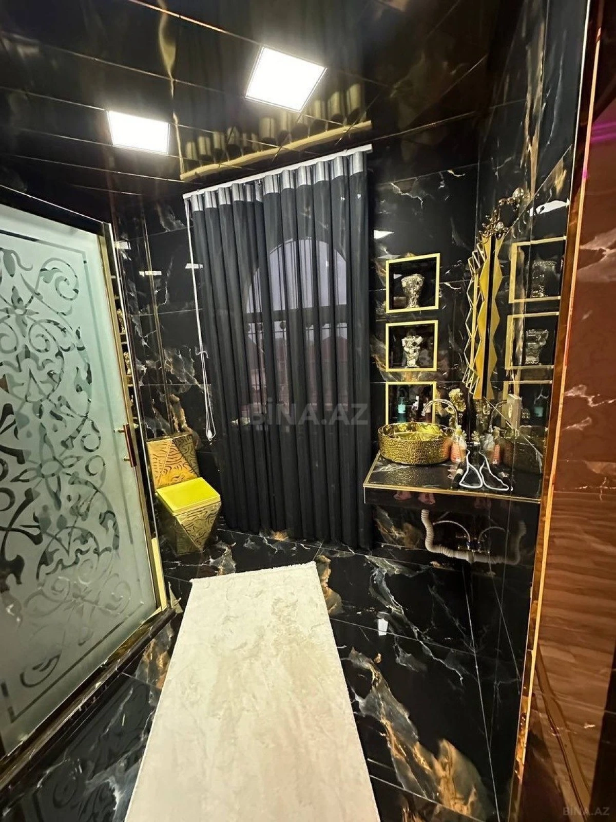 Satılır 6 otaqlı həyət evi 240 m²