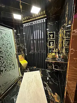 Satılır 6 otaqlı həyət evi 240 m²