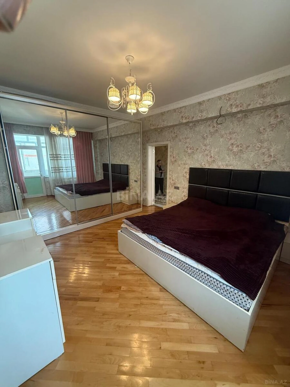 Kirayə verilir 3 otaqlı mənzil 105 m²